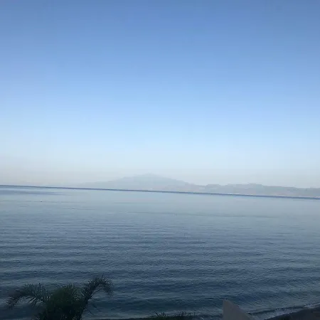 Bed & Breakfast Bahiaincantata Reggio Calabria 3*